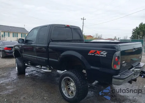 2003 Ford F-250 Lariat/Xl/Xlt z USA, uszkodzony, nr VIN 1FTNX21L73EB71812